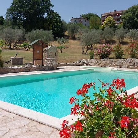 Agriturismo Camera Rosa Тоди Экстерьер фото
