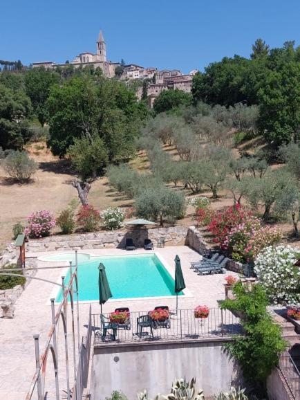 Agriturismo Camera Rosa Тоди Экстерьер фото