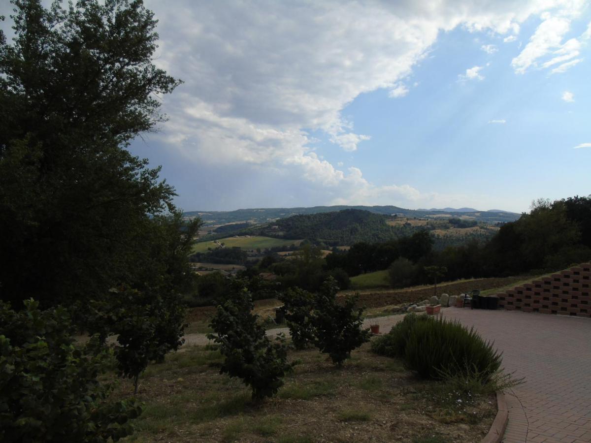 Agriturismo Camera Rosa Тоди Экстерьер фото